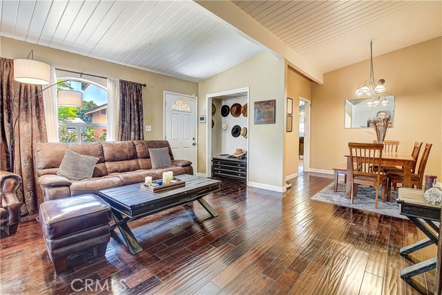 2993 Priscilla Street, Riverside CA: https://media.crmls.org/medias/e4c9b467-db68-4649-8b40-e75edf1cf7bd.jpg