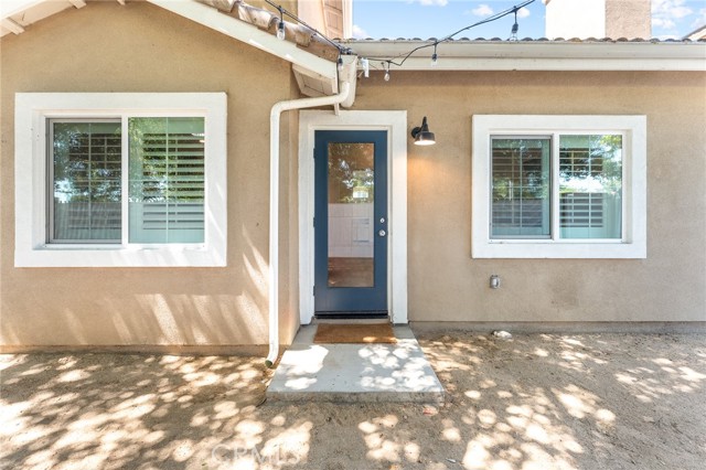 1240 Prabhu Way, Pomona CA: https://media.crmls.org/medias/e4ca5ca6-e50d-4638-a2ab-7b2310545dfd.jpg