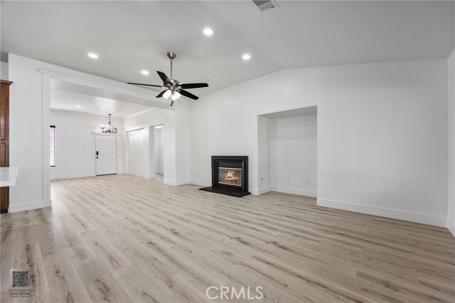 Detail Gallery Image 9 of 56 For 10302 Willow Bend Ct, Bakersfield,  CA 93312 - 4 Beds | 2 Baths