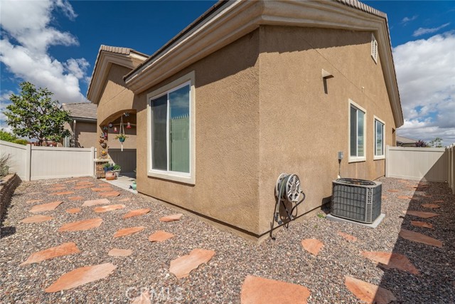 Detail Gallery Image 23 of 42 For 19493 Tor Hill, Apple Valley,  CA 92308 - 2 Beds | 2 Baths