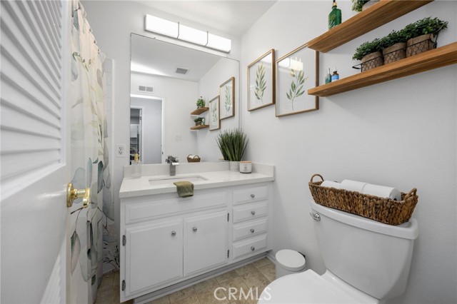 Detail Gallery Image 14 of 29 For 3050 S Bristol, Santa Ana,  CA 92704 - 1 Beds | 1 Baths