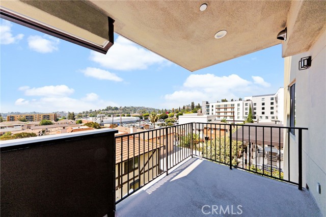 Detail Gallery Image 6 of 25 For 419 N Chandler Ave #412,  Monterey Park,  CA 91754 - 2 Beds | 2/1 Baths