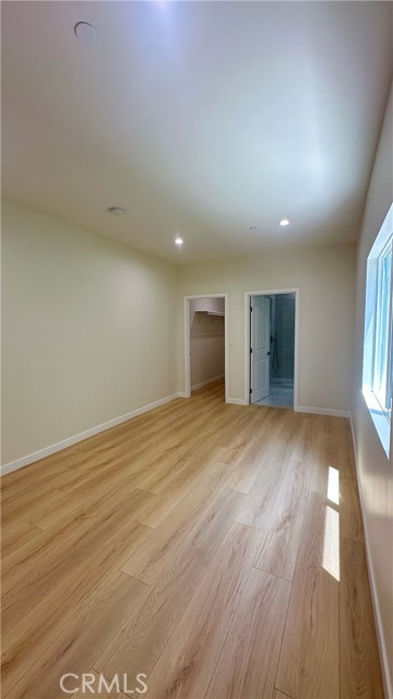 7726 Laurel Canyon Boulevard, North Hollywood CA: https://media.crmls.org/medias/e4cbdfbd-85da-4f22-87b2-ef409cadbb94.jpg