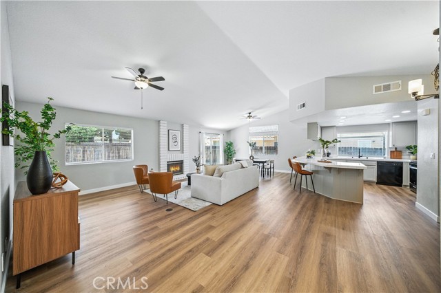 Detail Gallery Image 6 of 45 For 2229 Garland Way, Hemet,  CA 92545 - 3 Beds | 2 Baths