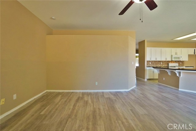 Detail Gallery Image 12 of 57 For 1133 Cousins Ct, Lemoore,  CA 93245 - 3 Beds | 2 Baths