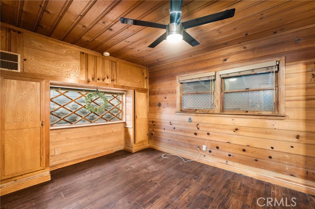 Detail Gallery Image 14 of 30 For 13993 Middle Fork Rd, Lytle Creek,  CA 92358 - 1 Beds | 1 Baths