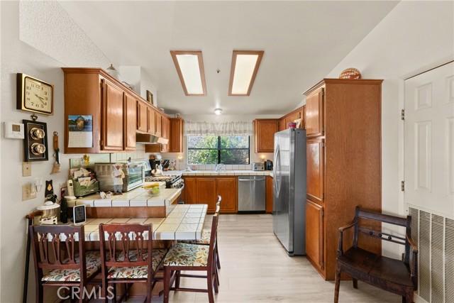 Detail Gallery Image 14 of 47 For 13691 Gavina Ave #576,  Sylmar,  CA 91342 - 3 Beds | 2 Baths