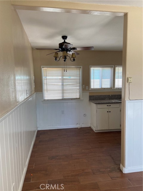 8614 Evergreen, South Gate CA: https://media.crmls.org/medias/e4ce57b0-9217-4367-802c-2a4a0eca722b.jpg