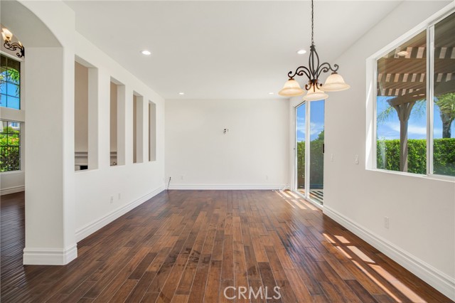 19900 Mariposa Creek Way Way, Porter Ranch CA: https://media.crmls.org/medias/e4ce7c1e-5291-4aec-98a5-baada0015d1b.jpg