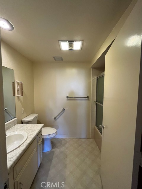 Detail Gallery Image 16 of 26 For 953 Avenida Carmel, Unit B, Laguna Woods,  CA 92637 - 2 Beds | 2 Baths