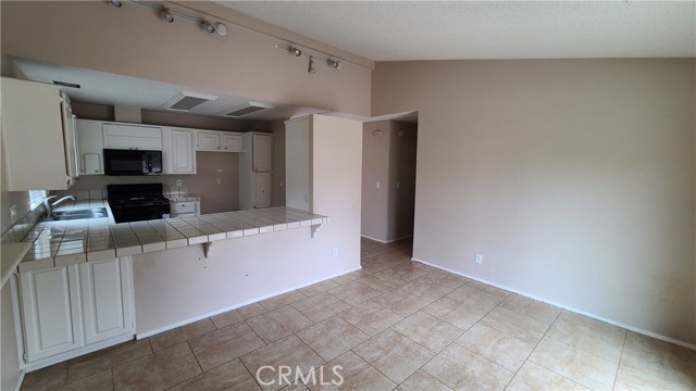 Detail Gallery Image 20 of 32 For 4921 Lake Park Ct, Fallbrook,  CA 92028 - 4 Beds | 2 Baths