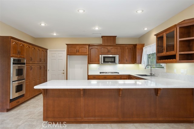1103 Mcdonald Meadows, Fallbrook CA: https://media.crmls.org/medias/e4cff680-9e2c-471a-bc42-13f418bb36d8.jpg