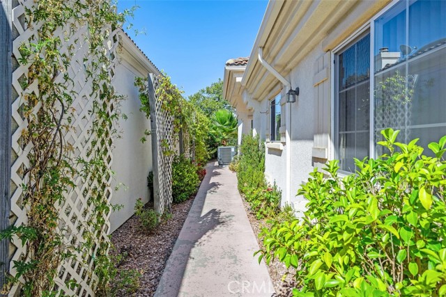 Detail Gallery Image 7 of 41 For 40121 Corte Calanova, Murrieta,  CA 92562 - 3 Beds | 2 Baths