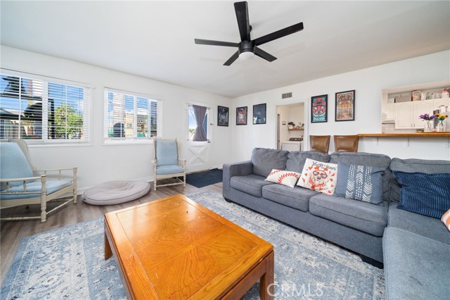 Detail Gallery Image 14 of 30 For 1410 Avenida Del, Corona,  CA 92882 - 3 Beds | 2 Baths