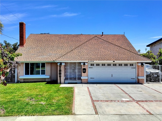Detail Gallery Image 2 of 19 For 21308 Moneta Ave, Carson,  CA 90745 - 5 Beds | 4 Baths