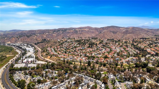 6211 Newhaven Court, Yorba Linda CA: https://media.crmls.org/medias/e4d17e5f-f0ca-4f39-8c30-be73c7289884.jpg