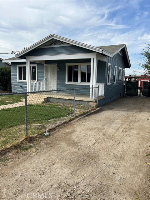 Detail Gallery Image 3 of 17 For 1409 Orange, San Bernardino,  CA 92374 - 2 Beds | 1 Baths