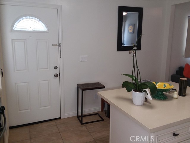 Detail Gallery Image 3 of 12 For 3810 W Heffron Dr #B,  Burbank,  CA 91505 - 1 Beds | 1 Baths