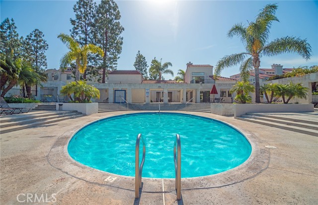 17202 Corbina Lane, Huntington Beach CA: https://media.crmls.org/medias/e4d34b70-25c6-4428-bf76-23406278558f.jpg