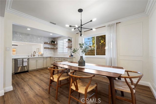 3763 Hackett Avenue photo 8