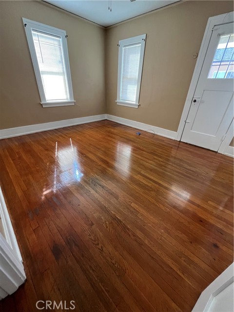 Detail Gallery Image 6 of 6 For 14458 Brand Ave, San Fernando,  CA 91340 - 2 Beds | 1 Baths