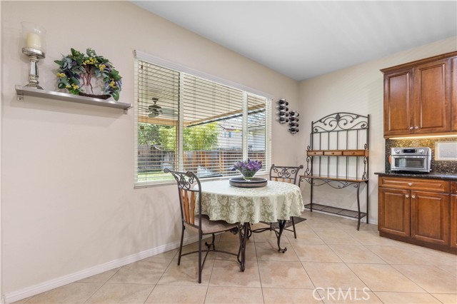 31711 Wintergreen Way, Murrieta CA: https://media.crmls.org/medias/e4d3c9b2-da85-4e7e-a1f2-d52cba3f1579.jpg