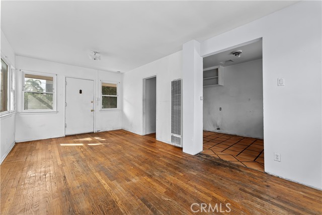 Detail Gallery Image 16 of 28 For 2511 4th St, Santa Monica,  CA 90405 - 6 Beds | 4 Baths