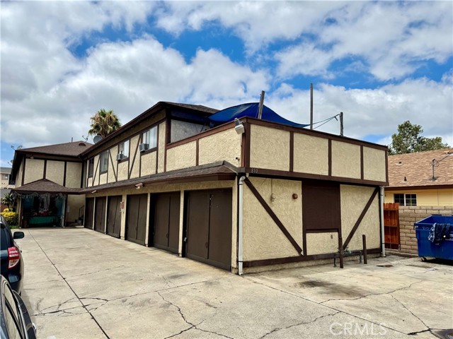 810 S Flower Street, Santa Ana CA: https://media.crmls.org/medias/e4d4d784-5241-4a23-b8f2-15e0e61c5eb7.jpg