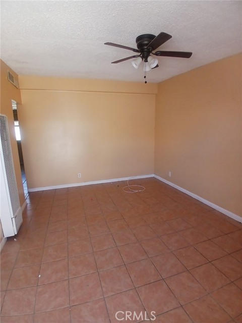 Detail Gallery Image 3 of 5 For 29159 Us Highway 58, Barstow,  CA 92311 - 8 Beds | 4 Baths