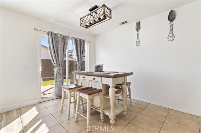 Detail Gallery Image 16 of 39 For 26395 Old Anvil Ln, Moreno Valley,  CA 92555 - 4 Beds | 2 Baths