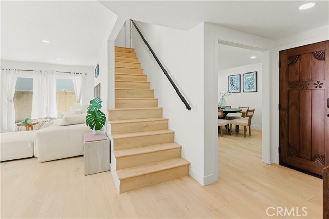 Detail Gallery Image 8 of 69 For 17698 Locust St, Fountain Valley,  CA 92708 - 7 Beds | 6 Baths