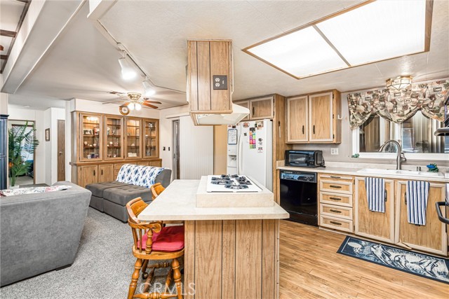 Detail Gallery Image 7 of 18 For 4000 Pierce St #106,  Riverside,  CA 92505 - 3 Beds | 2 Baths