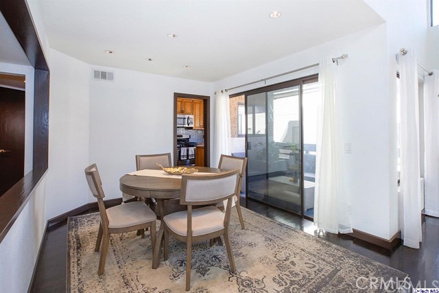 1 Bed Home for Sale in Sherman Oaks, California