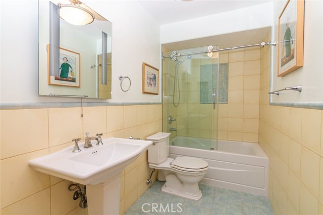 Detail Gallery Image 9 of 19 For 2311 4th St #221,  Santa Monica,  CA 90405 - 1 Beds | 1 Baths