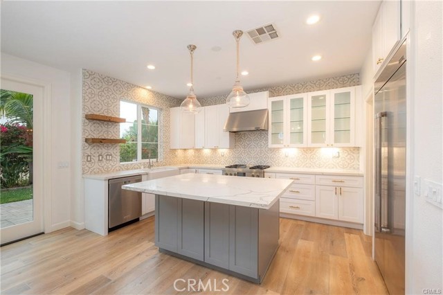19 Via Cuenta Nueva, San Clemente CA: https://media.crmls.org/medias/e4d67e94-d7da-4a4f-83ad-ff8d04ab7bdd.jpg