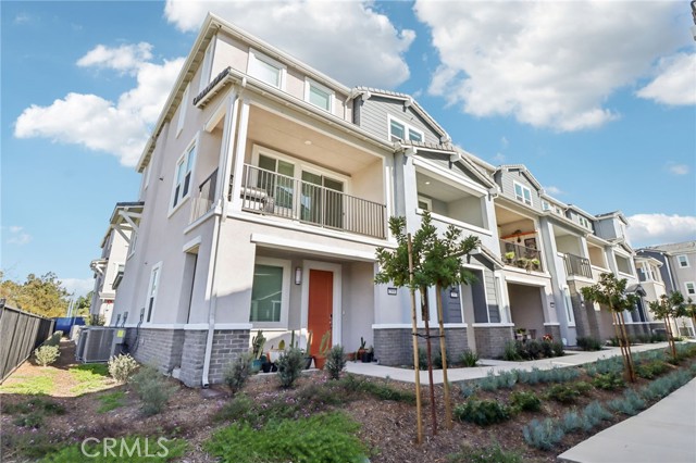 Detail Gallery Image 2 of 37 For 2007 Saltbush Dr, San Marcos,  CA 92069 - 3 Beds | 3 Baths