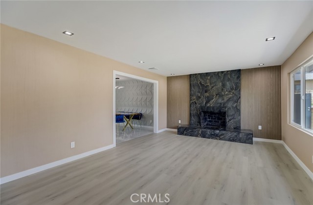 13657 Mindora Avenue photo 6