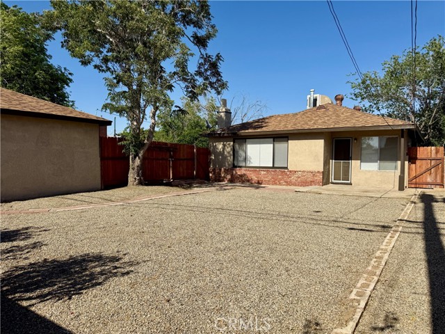 44037 Fern Avenue, Lancaster CA: https://media.crmls.org/medias/e4d6e922-2a95-4bb6-9541-c2f6c0888897.jpg