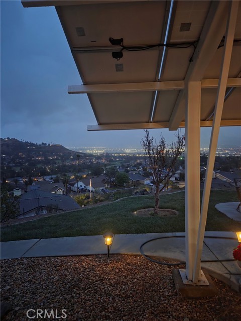 7871 Virtue Vista Drive, Jurupa Valley CA: https://media.crmls.org/medias/e4d780ce-271c-42fd-8a99-0ad94023fea6.jpg