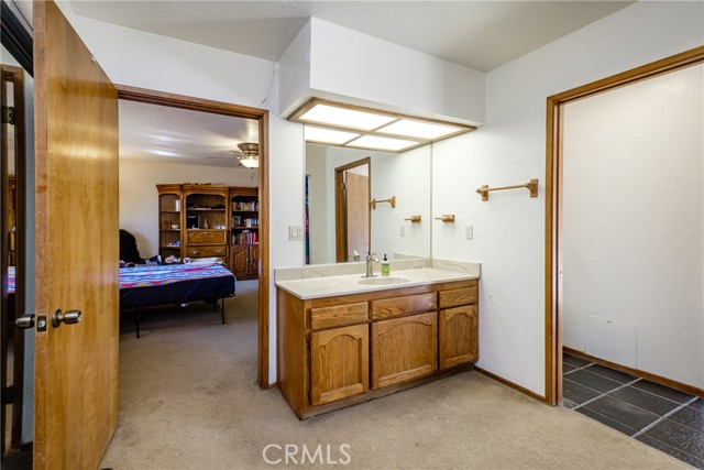 21186 Standing Rock Avenue, Apple Valley CA: https://media.crmls.org/medias/e4d79d71-c138-49a2-a324-ce86c05eadaa.jpg