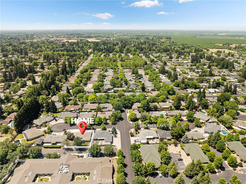 https://media.crmls.org/medias/e4d8b975-a173-4633-a291-d77bd59a1201.jpg?preset=X-Large