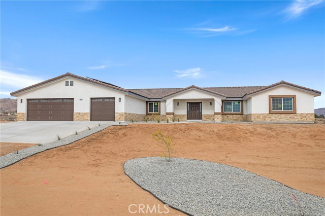 16925 Nanticoke Road, Apple Valley CA: https://media.crmls.org/medias/e4d8c4b6-9403-4b00-b0fb-caa44036e224.jpg