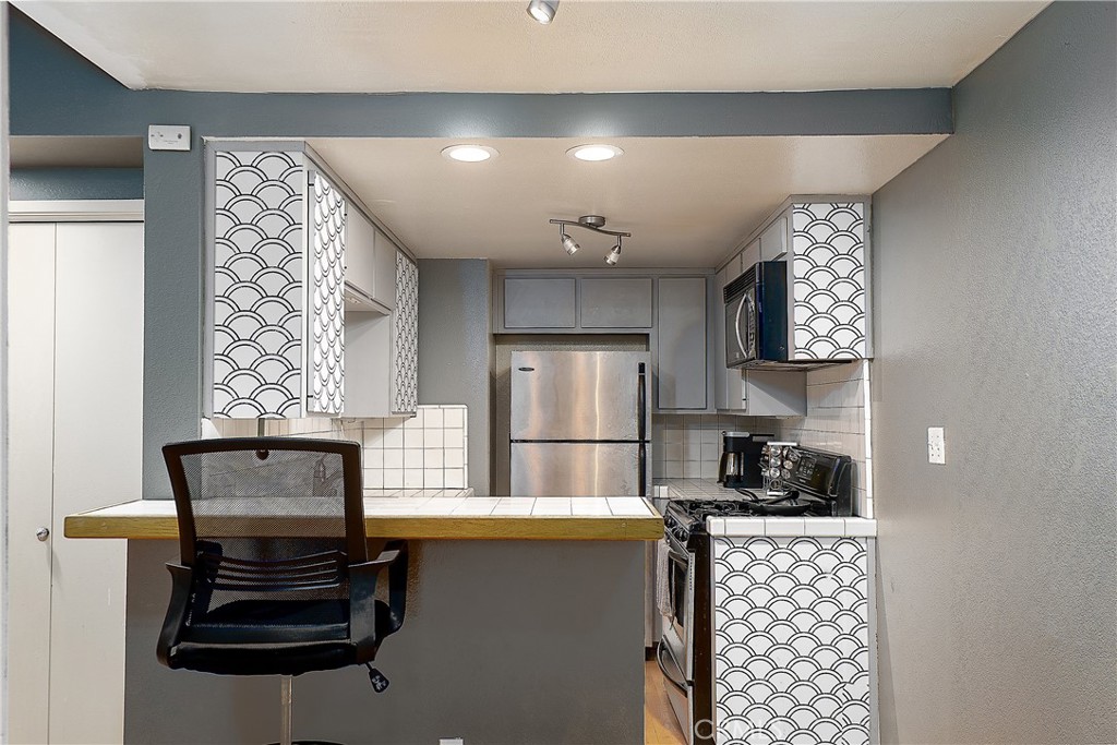 411 E Foothill Boulevard 3, San Luis Obispo, CA 93405
