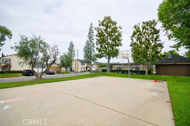 881 Hartford Lane, La Habra CA: https://media.crmls.org/medias/e4d93dba-7638-44ba-aba9-854c5644cea1.jpg