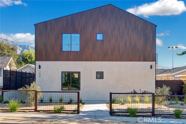 Front Image Thumbnail for CRGD26023572