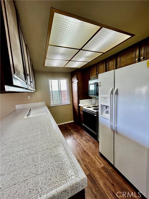 Detail Gallery Image 7 of 21 For 5941 E Camino Correr, Anaheim,  CA 92807 - 3 Beds | 2 Baths