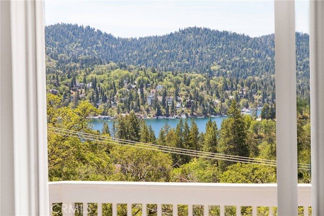 Detail Gallery Image 7 of 61 For 28720 Zion Dr, Lake Arrowhead,  CA 92352 - 4 Beds | 3 Baths