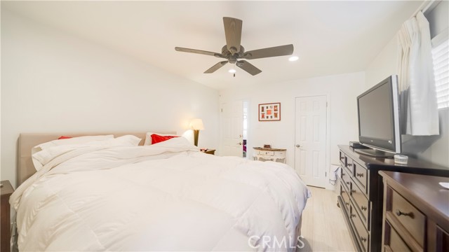400 17th Street, Manhattan Beach, California 90266, 4 Bedrooms Bedrooms, ,2 BathroomsBathrooms,Residential,Sold,17th,SB21119391