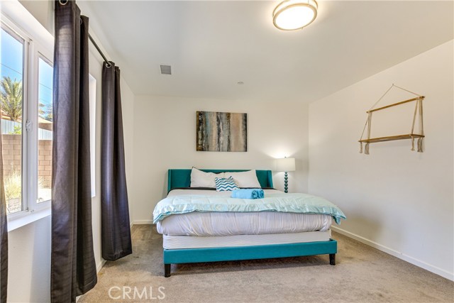 Detail Gallery Image 9 of 21 For 66560 Ocotillo, Desert Hot Springs,  CA 92240 - 4 Beds | 2 Baths