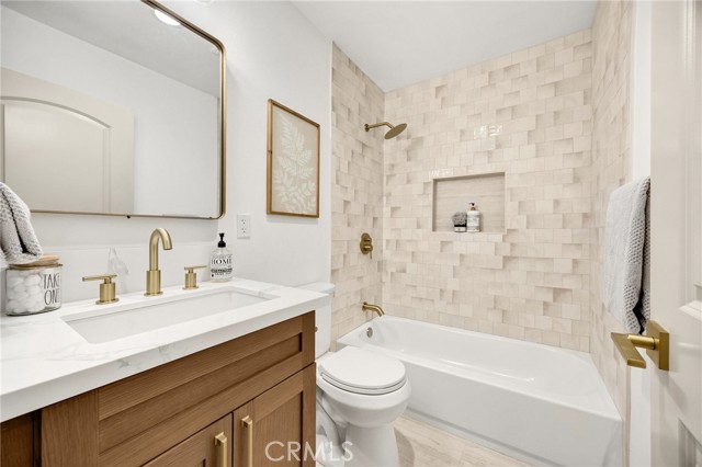 5336 Stratford Road, Los Angeles CA: https://media.crmls.org/medias/e4db7fff-4496-43f3-96b4-b9ada9a9fda8.jpg
